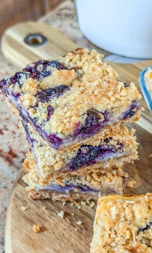 Blueberry Cream Cheese Bars: A Sweet and Tangy Dessert Delight