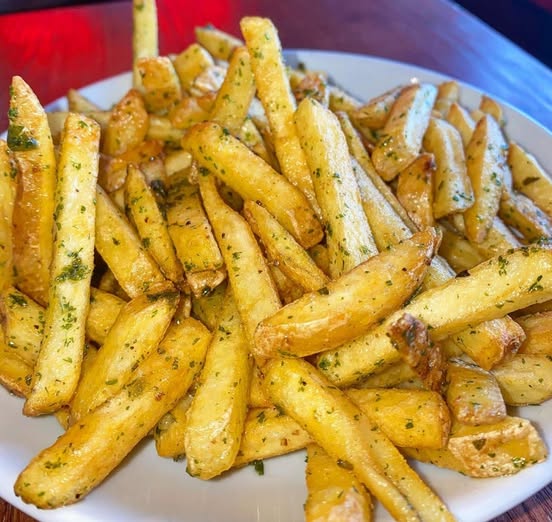 Baked Garlic Parmesan Fries: Crispy, Flavorful, and Guilt-Free