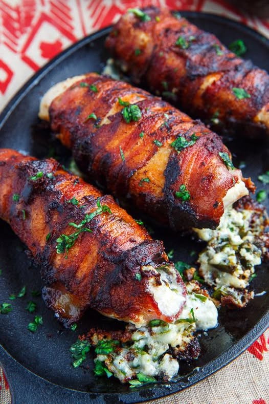 Bacon-Wrapped Jalapeño Popper Stuffed Chicken: A Spicy and Savory Delight