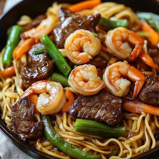 Sizzling Steak & Shrimp Noodle Stir-Fry: A Flavor-Packed, Quick Stir-Fry Feast