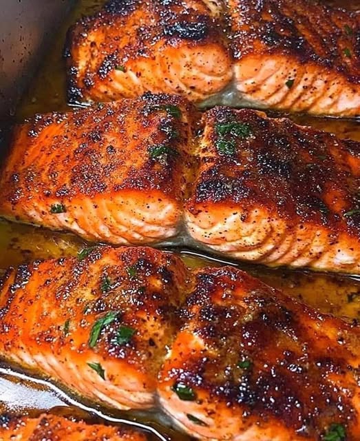 Cajun Honey Butter Salmon: A Perfectly Sweet and Spicy Delight