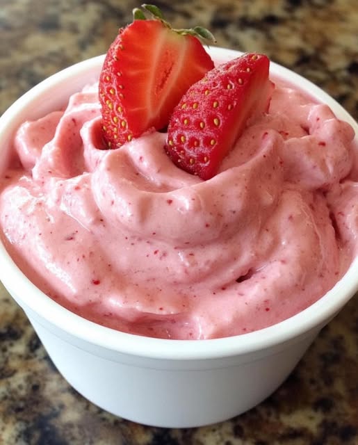 Easy 3-Ingredient Non-Fat Strawberry Frozen Yogurt: A Guilt-Free Summer Treat