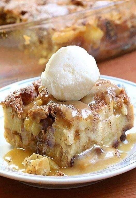 Apple Pie Bread Pudding: A Warm, Comforting Dessert