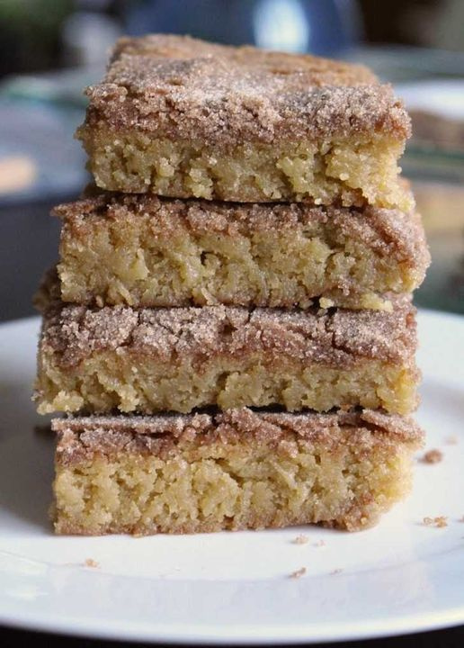 Apple Pie Snickerdoodle Cookie Bars: A Cozy Dessert Fusion