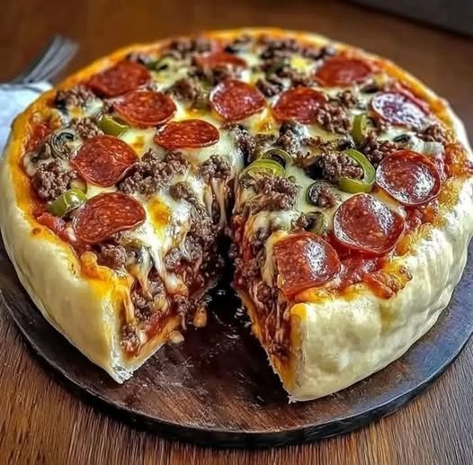 Deep-Dish Pizza Pie: A Hearty and Flavorful Classic