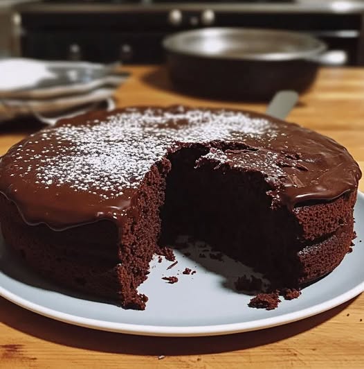 Classic Chocolate Cake: A Rich and Moist Delight