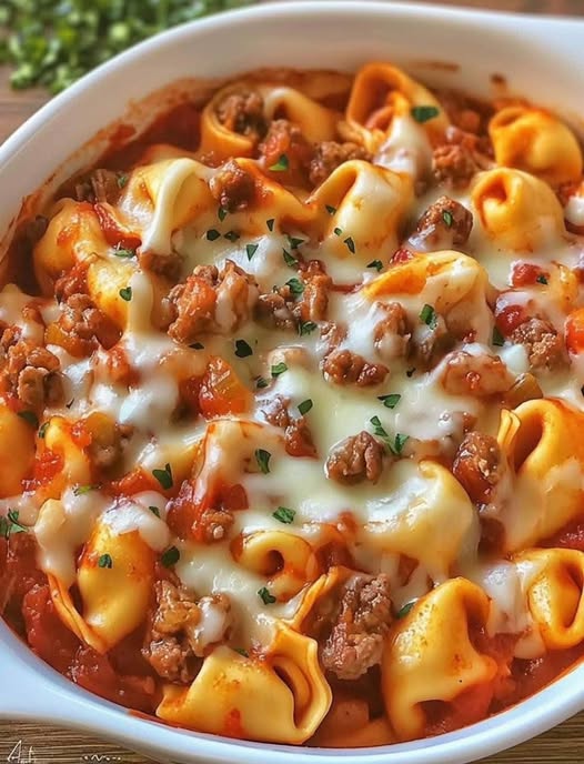 Beef and Cheese Tortellini Bake: A Hearty, Cheesy Casserole for the Whole Family