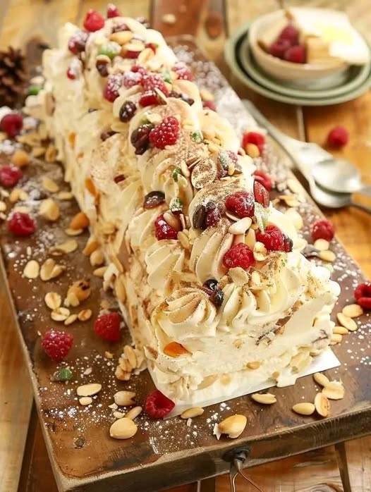 Mascarpone Log: A Delightful and Creamy Dessert with a Symphony of Scents