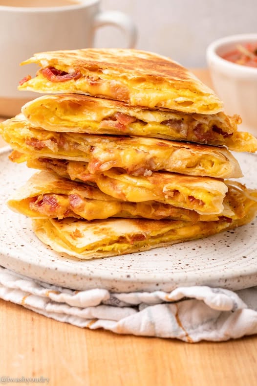 Super Easy Breakfast Quesadillas Recipe: A Quick, Delicious Morning Treat