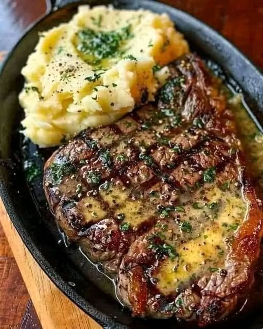 Enchanted Garlic Butter Steak with Creamy Mashed Potatoes: A Heavenly Feast for the Senses