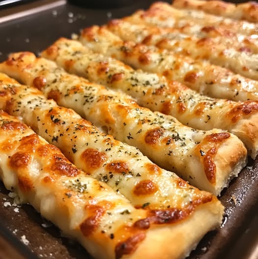 Copycat Pizza Hut Breadsticks: Homemade Soft and Garlicky Delights