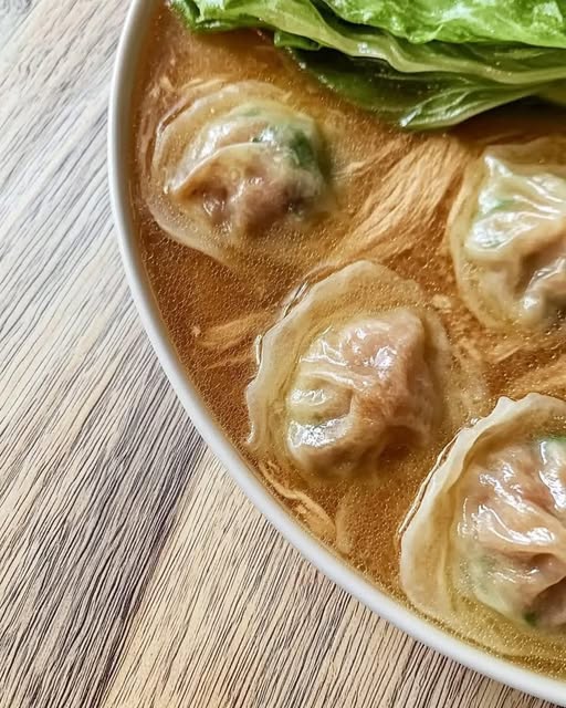 Savory Chicken Wonton Soup Delight: A Comforting, Flavorful Bowl of Goodness