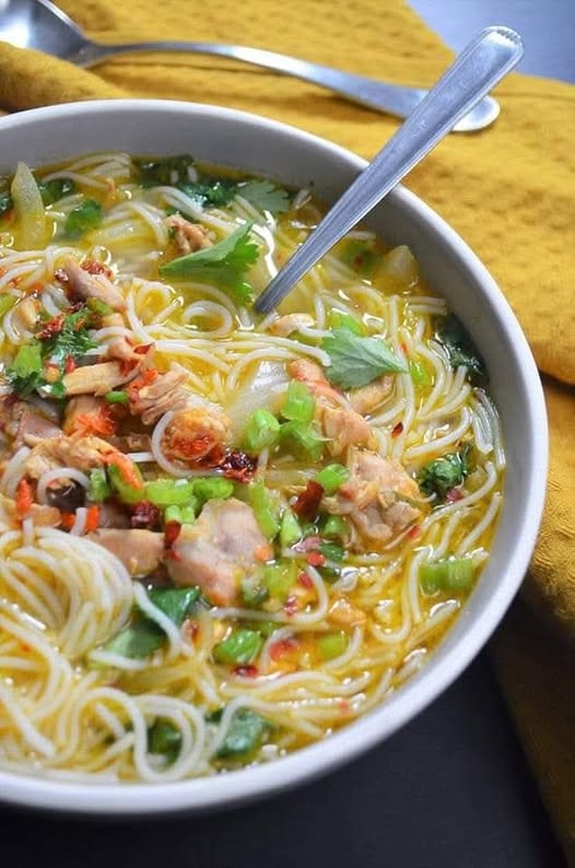 Chicken Vermicelli Soup: A Light and Cozy Comfort Mea