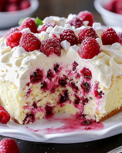 White Chocolate Raspberry Poke Cake: A Dreamy Dessert Delight