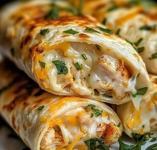 Cheesy Garlic Chicken Wraps: A Flavorful, Quick Meal