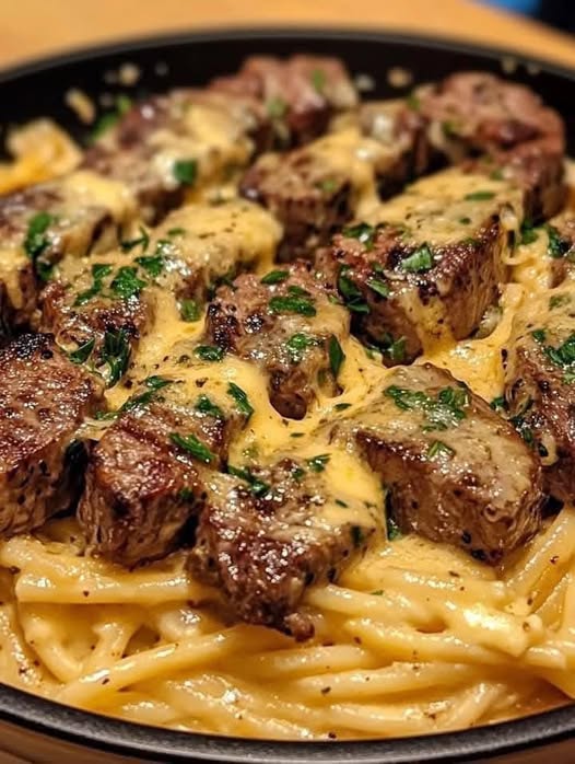 Garlic Butter Steak with Cheesy Herb Pasta: A Perfect Flavor Pairing