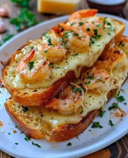 Cheesy Garlic Bread Shrimp Grilled Cheese: A Gourmet Twist on a Classic Favorite