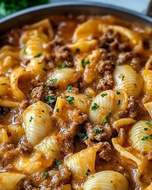 Creamy Beef and Shells Delight: A Comforting Pasta Dish