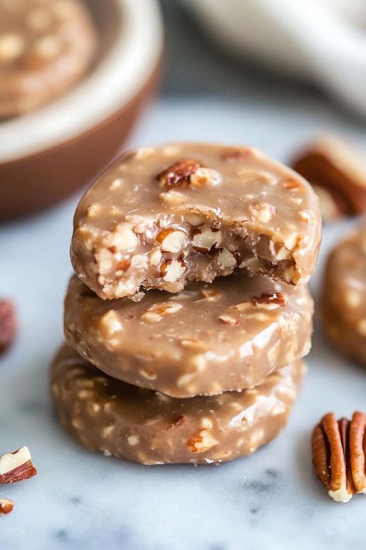 No-Bake Coconut Pecan Praline Cookies: A Sweet and Crunchy Delight Without the Oven