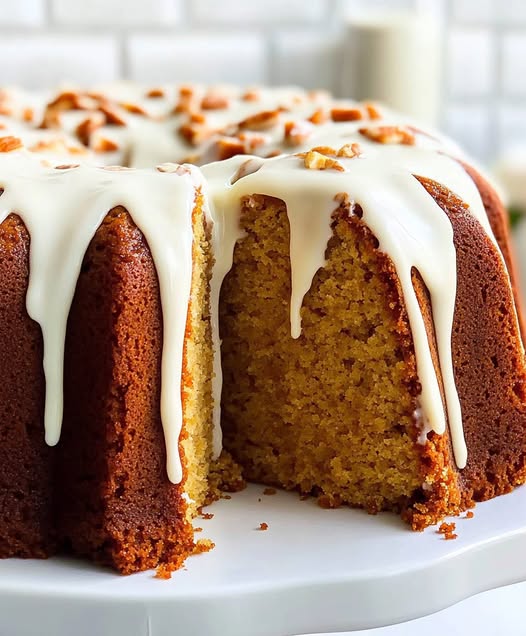 Pumpkin Spice Pound Cake with Cream Cheese Glaze: A Cozy Fall Favorite