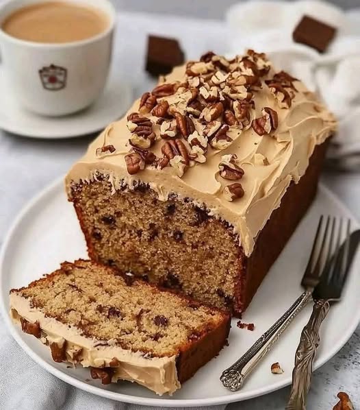 Coffee Walnut Cake: A Perfect Blend of Rich Flavor and Crunch