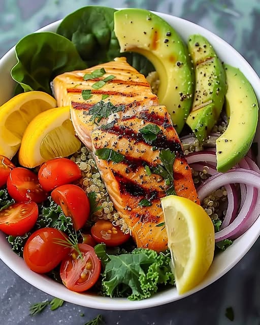 Grilled Salmon Power Bowl: Nutritious and Delicious