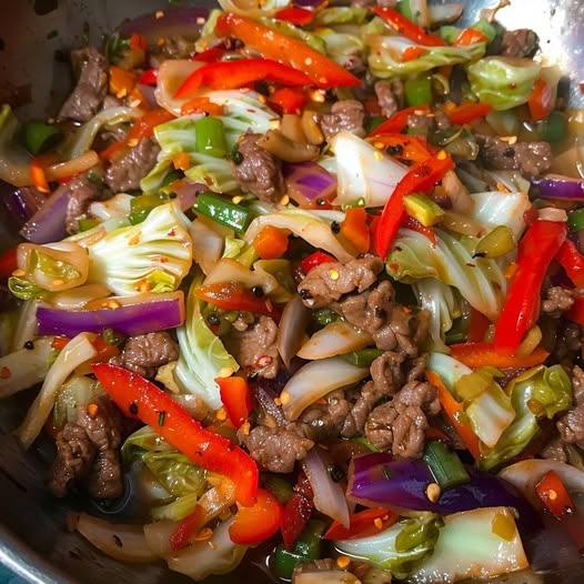 Black Pepper Beef and Cabbage Stir Fry: A Bold, Flavorful Meal in Minutes