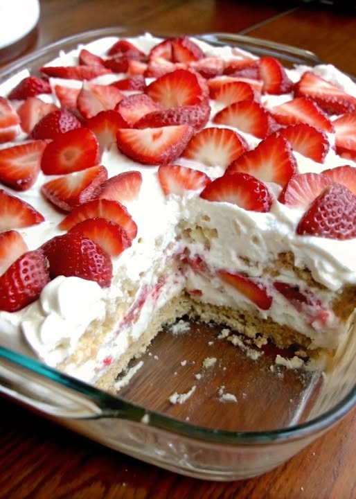 Strawberry Cream Cheese Icebox Cake: A Refreshing No-Bake Delight