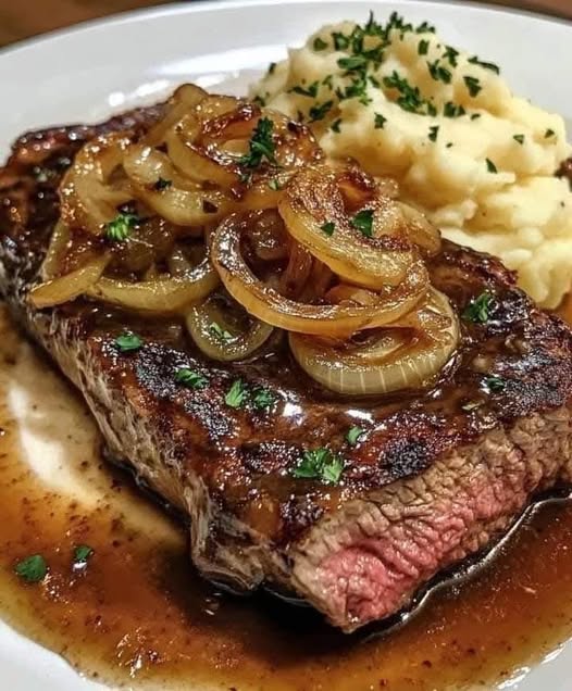 Ribeye Steak with Caramelized Onions and Mashed Potatoes: The Ultimate Comfort Dinner