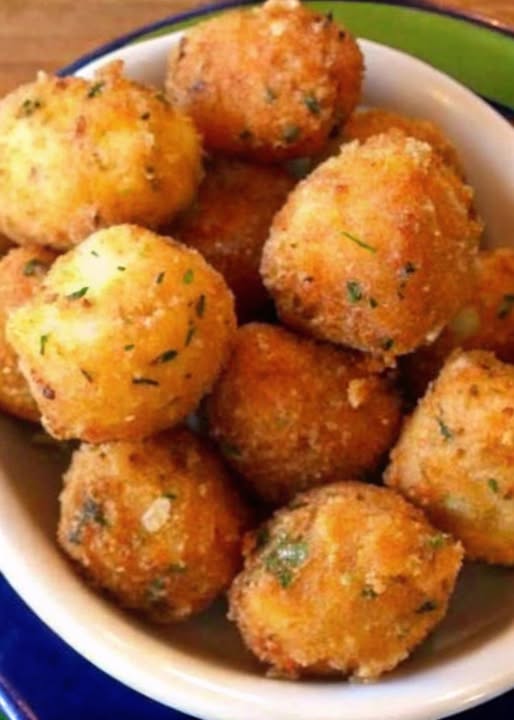 Loaded Potato Bites: Bite-Sized Comfort with a Flavor Explosion