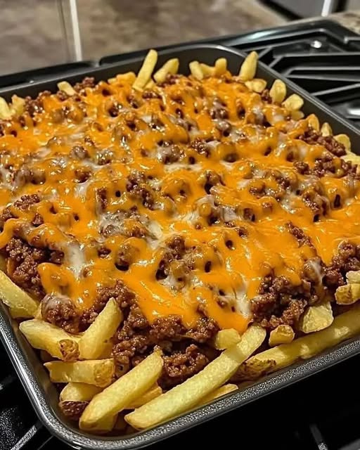 Ultimate Cheesy Loaded Beef Fries