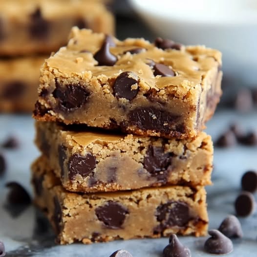 Peanut Butter Chocolate Chip Cookie Bars – A Perfectly Sweet Treat