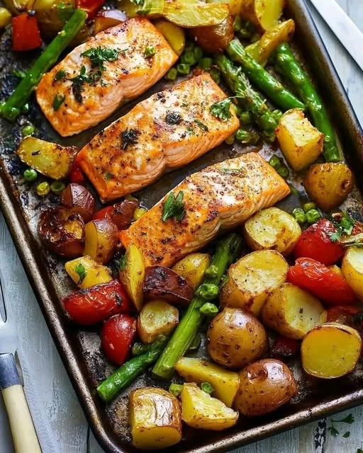 Sheet Pan Roasted Salmon with Crispy Potatoes and Veggies