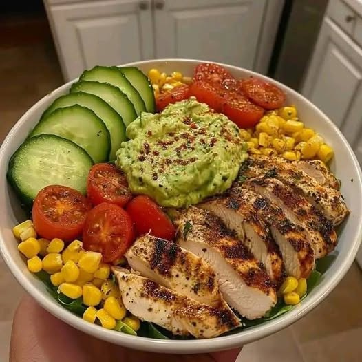 Epic Grilled Chicken Bowl with Creamy Avocado Sauce & Veggies