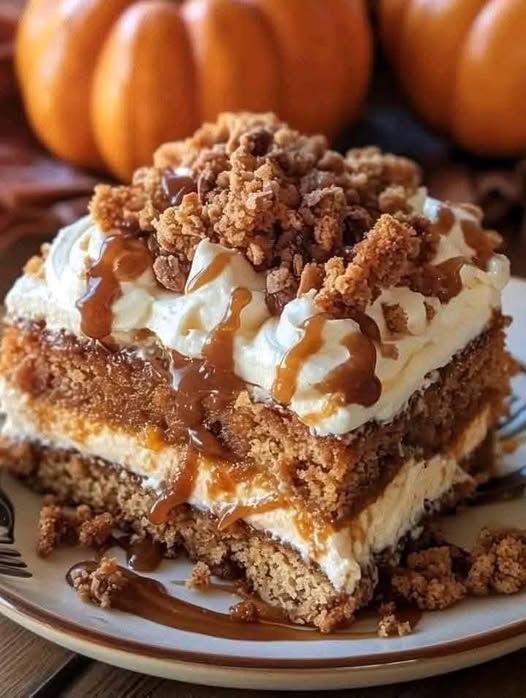 Pumpkin Crunch Cake: A Cozy, Sweet Dessert for Fall