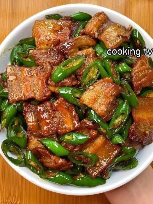 Pork Belly with Green Peppers