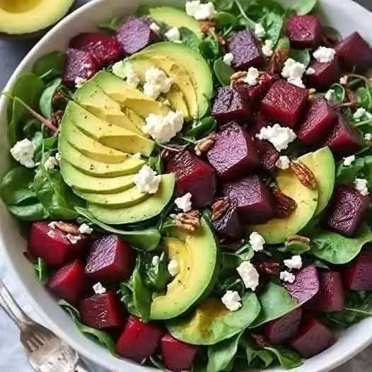 Beet Salad with Avocado and Feta – A Refreshing and Nutritious Delight