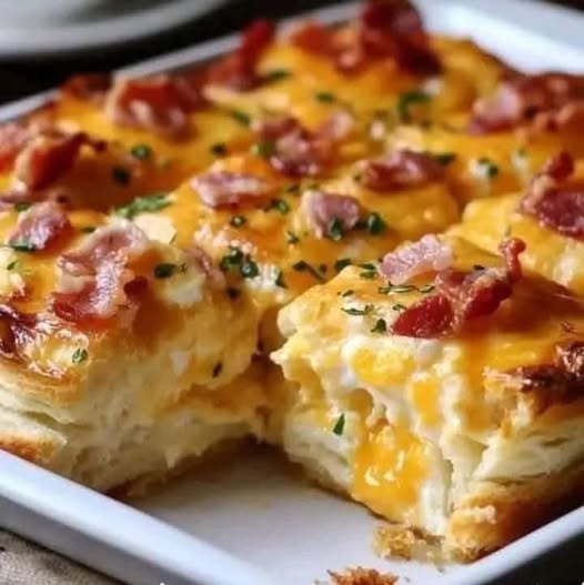 Bacon, Egg & Cheese Biscuit Bake – A Savory Breakfast Casserole