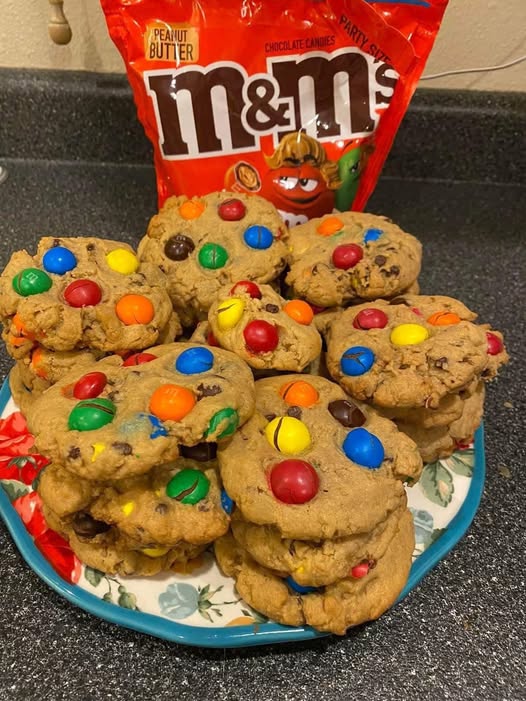 Soft and Chewy Peanut Butter M&M Cookies