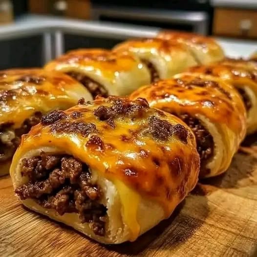 Cheesy Beefy Rolls: Quick, Cheesy, and Delicious!