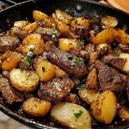 Garlic Butter Steak and Potatoes Skillet