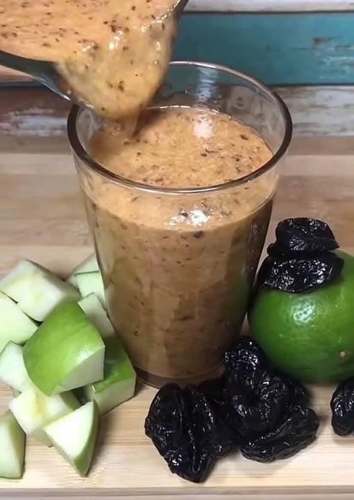 Green Apple, Prune, and Lemon Juice: A Natural Remedy for Digestion, Detox, and Immunity