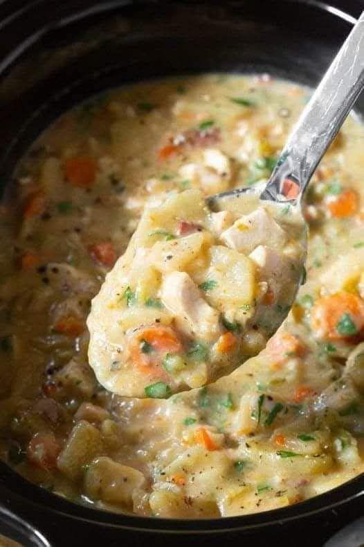 Healthy Crockpot Potato Soup with Chicken