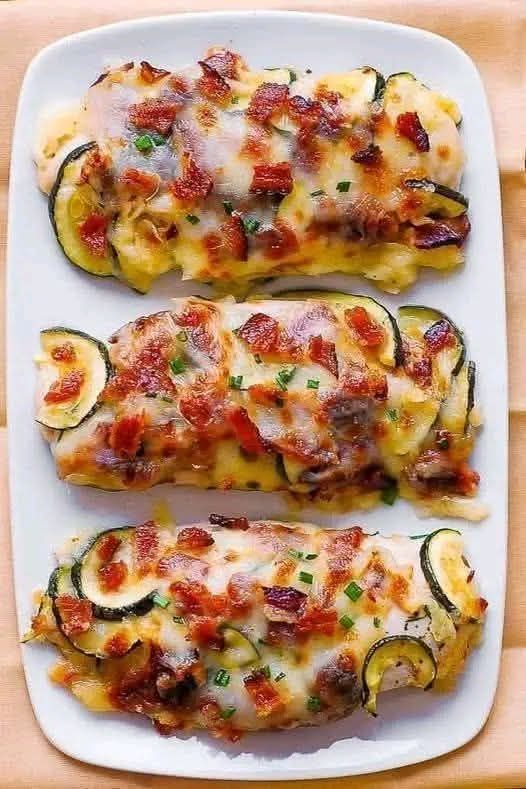 Baked Chicken Zucchini with Bacon – A Cheesy Low-Carb Delight