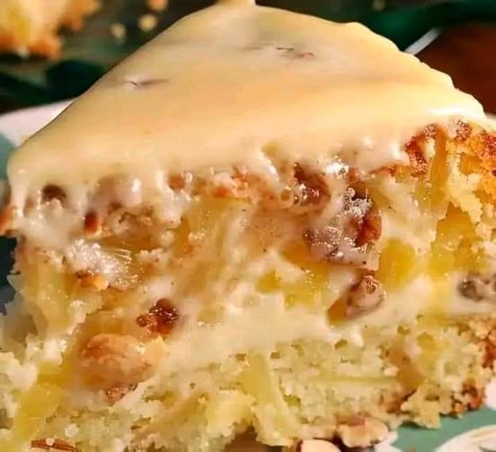 Hawaiian Pineapple Cake – A Tropical Treat with Cream Cheese Frosting