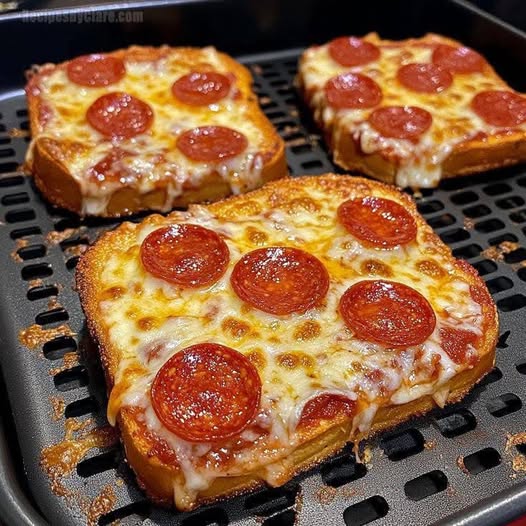 Air Fryer Pizza Toast