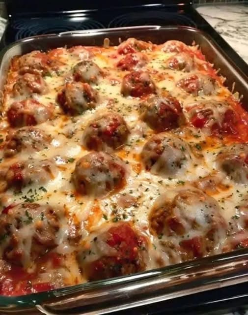 Dump and Bake Meatball Casserole: Your Go-To for Busy Weeknights