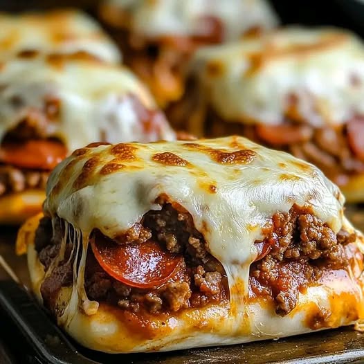 Pepperoni Pizza Sloppy Joes