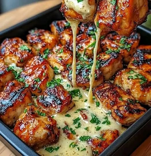 Grilled Chicken Bites with Creamy Garlic Sauce