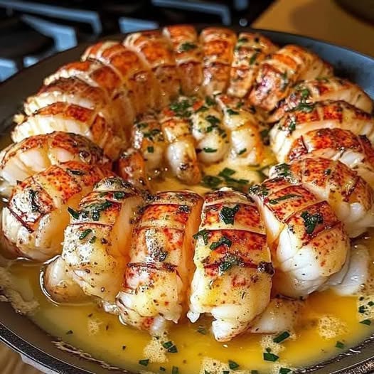 Garlic Butter Lobster Tails: A Luxurious Seafood Delight